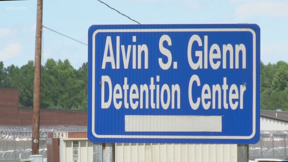 Two Alvin S. Glenn prison guards arrested after search for contraband