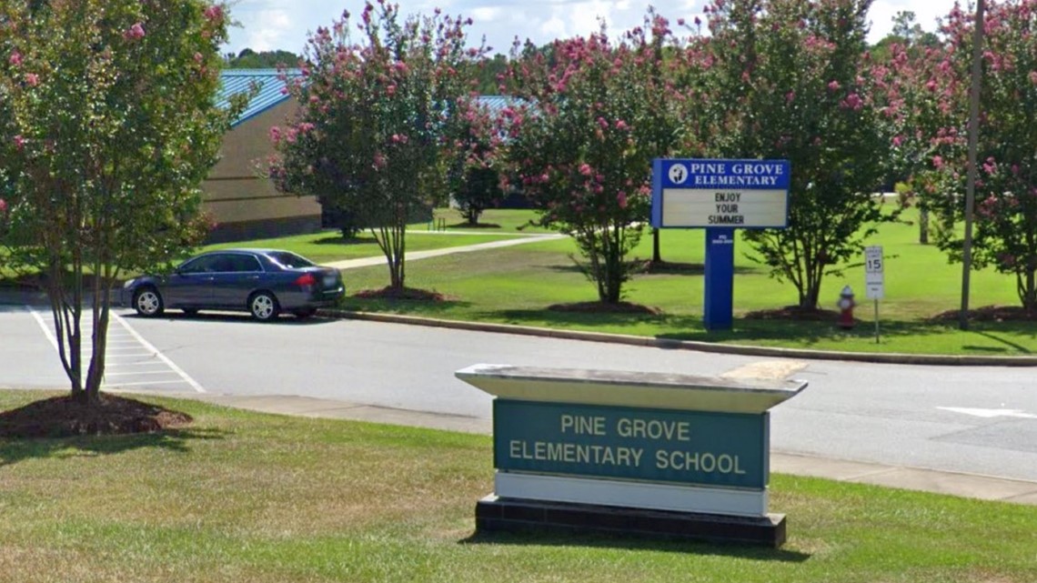Pine Grove Elementary School floods, no classes Monday