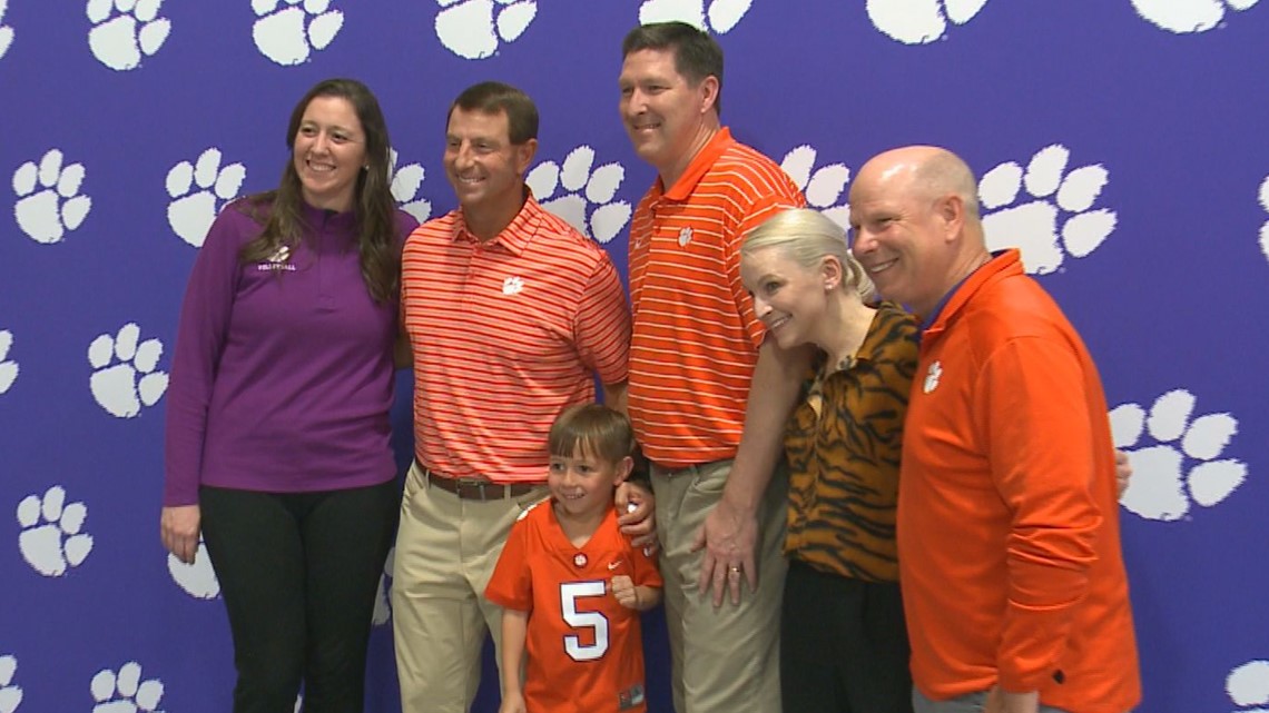 Clemson's ProwlNGrowl Tour makes tracks to Columbia