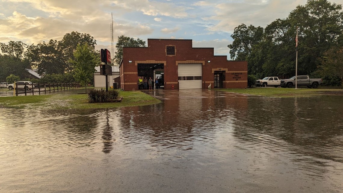Highway 1 in BatesburgLeesville being cleared after flooding