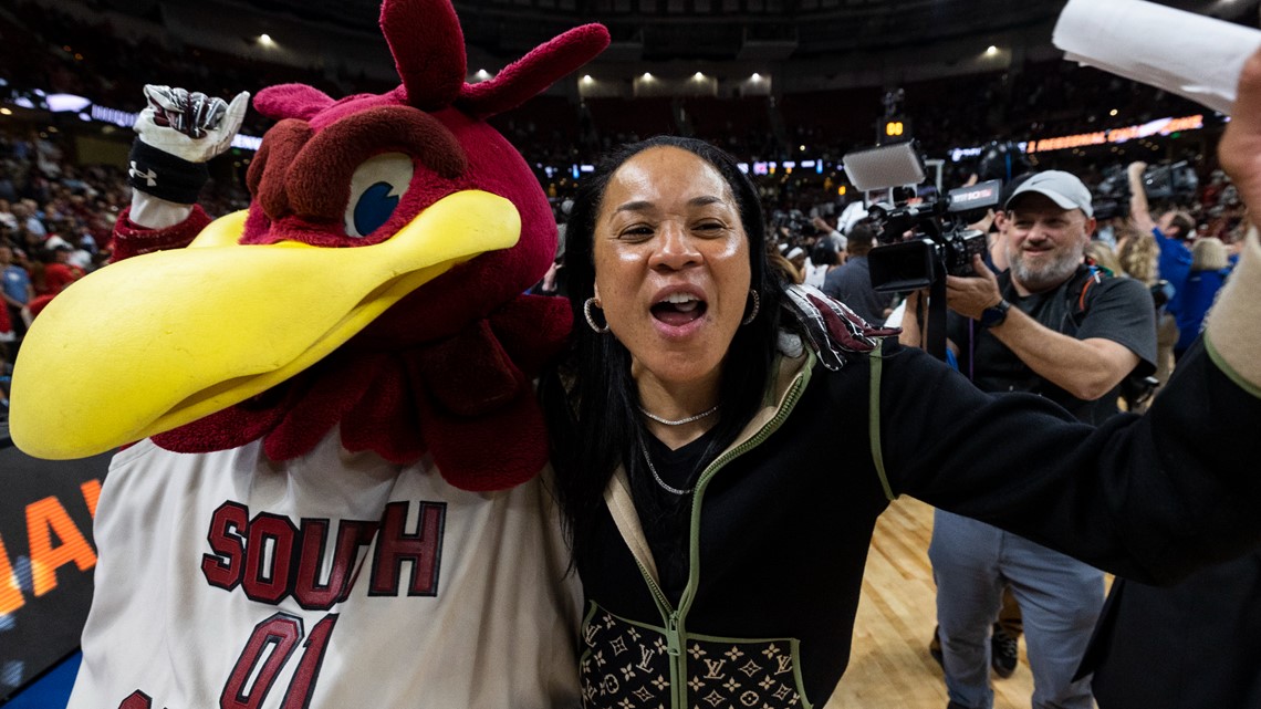 Gamecock women to play in Paris