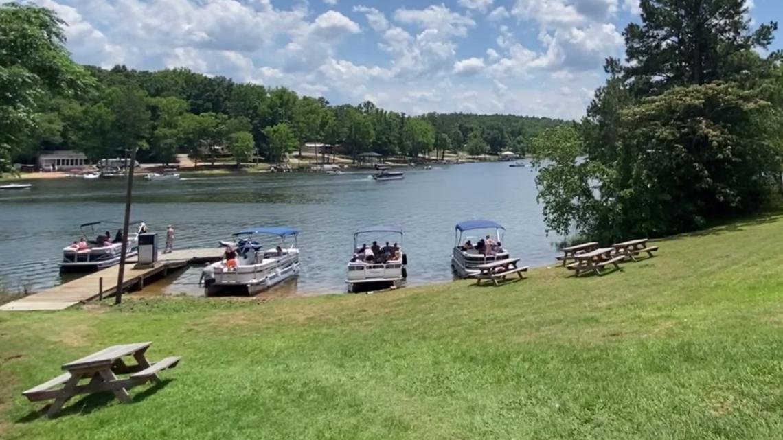 Lake Wateree business welcome back customers for the summer | wltx.com