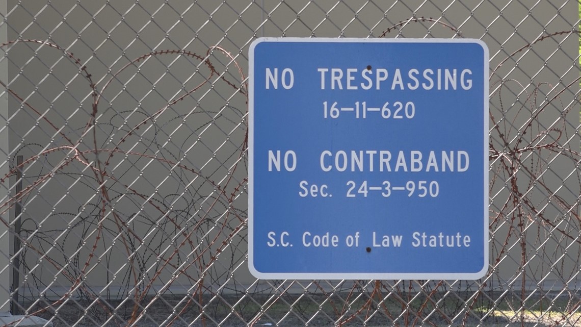 Are migrants detained at Lexington County's detention center? - Vimarsana News