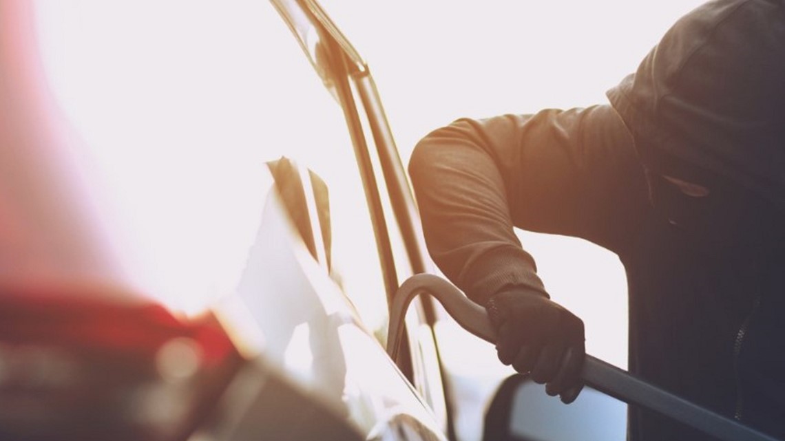 Richland Sheriff investigate spate of car break-ins at apartments - Vimarsana News