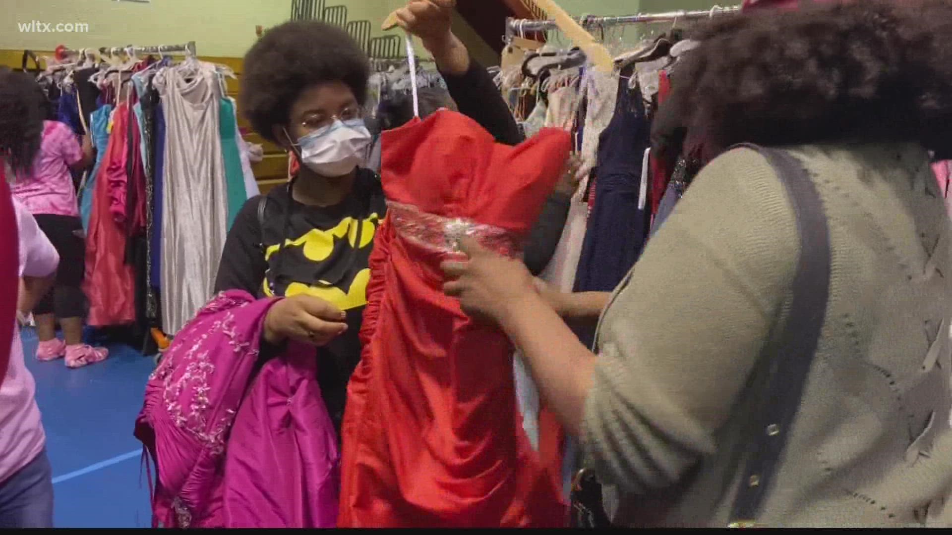 A way to help teens find the perfect gown, looking for donated gowns for the big prom day.