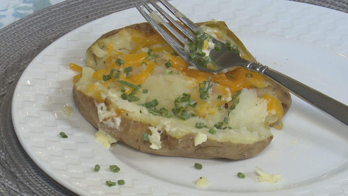 Eating an old baked potato could give you botulism