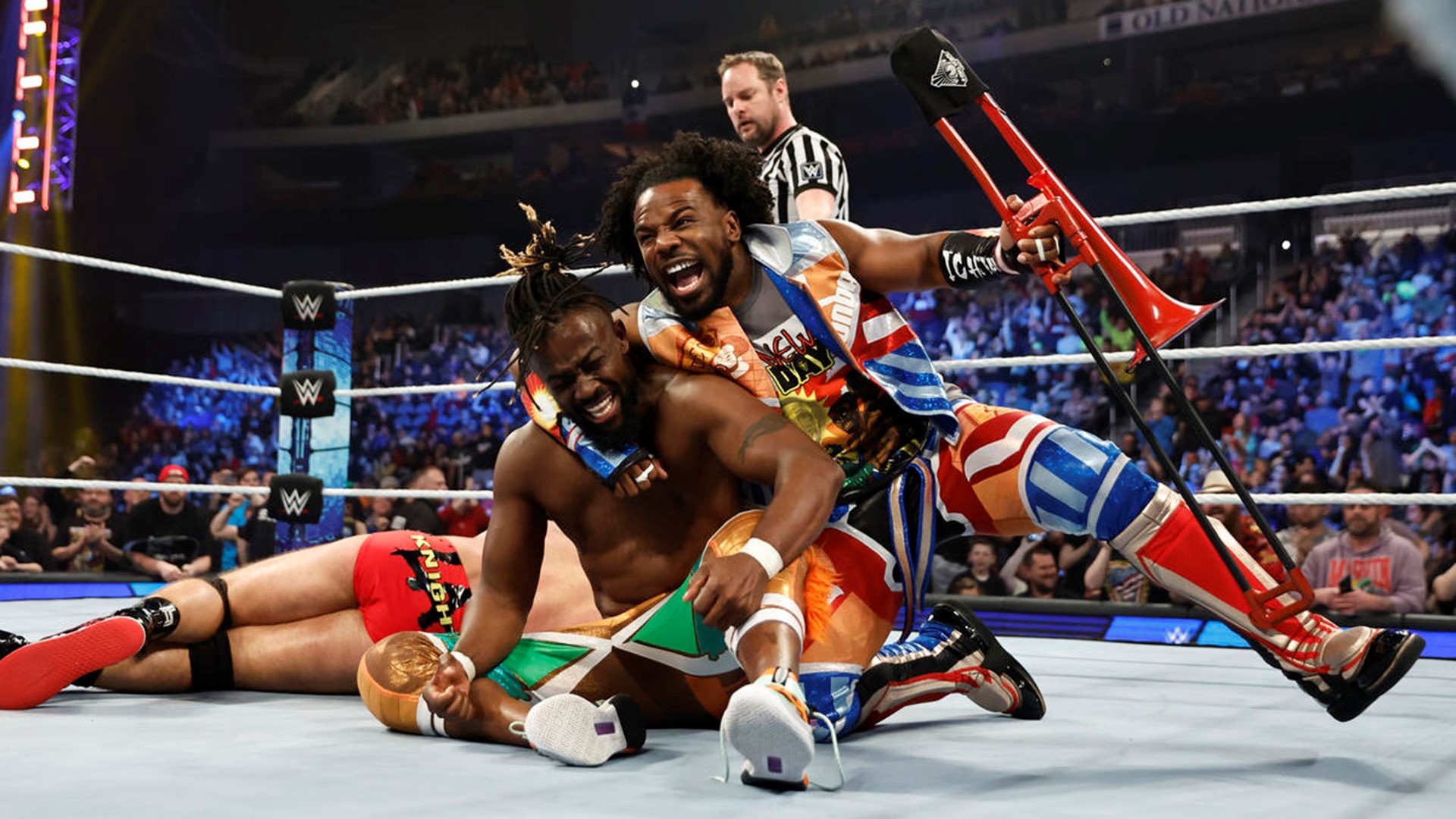 WWE announces SmackDown stop in Columbia!