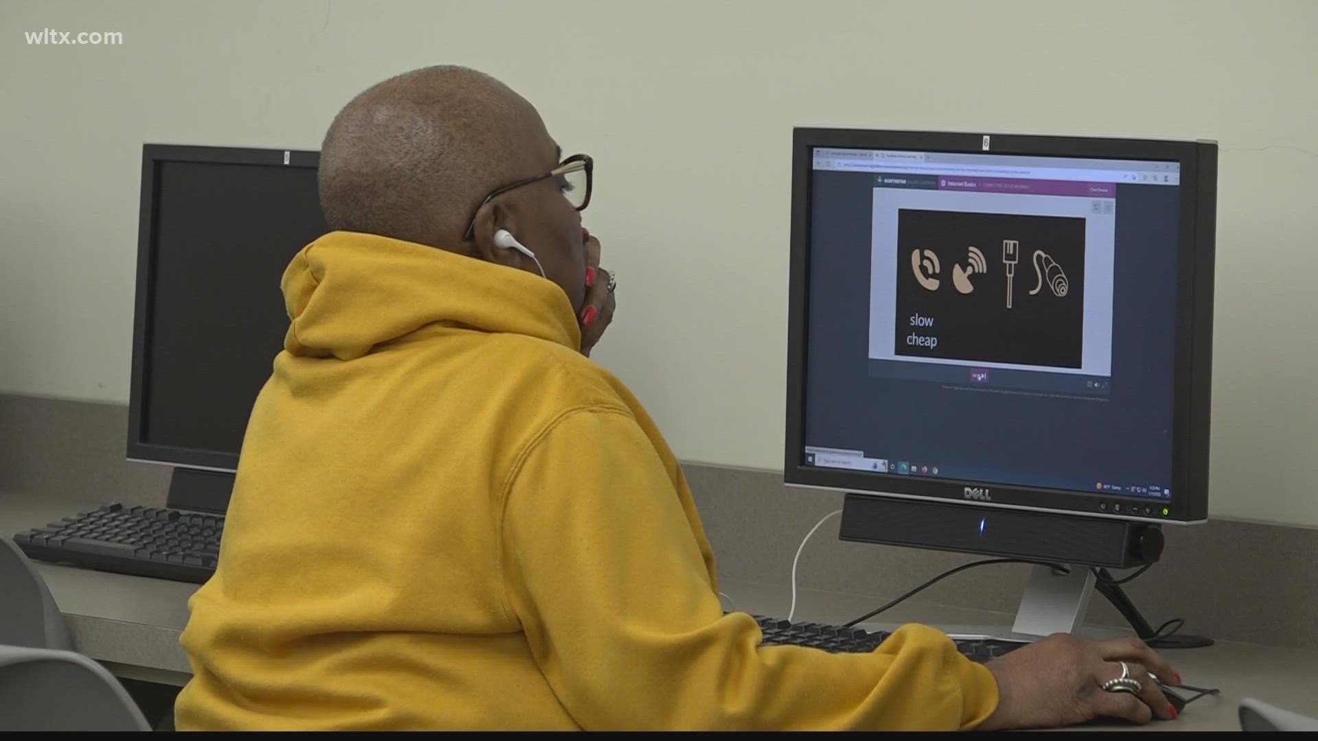 The Calhoun County Library is offering computer classes for adults, hoping to bridge a gap to computer literacy.  News19's Nydja Hood reports.
