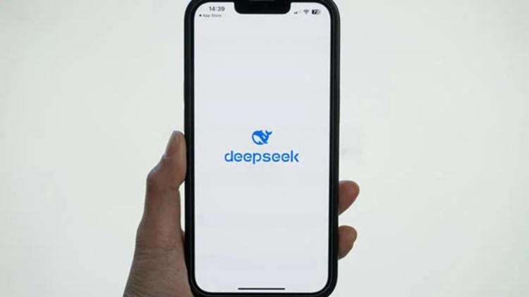 DeepSeek's AI rival to ChatGPT shakes up U.S. tech stocks ...