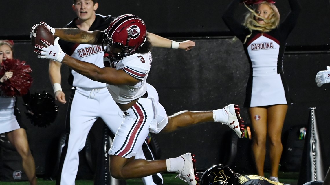 South Carolina rides fast start to 30-24 win over Texas A&M