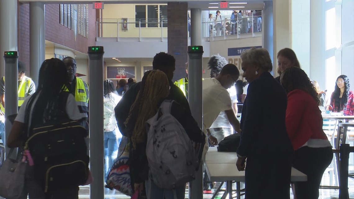 Richland Two data shows decrease in weapons brought to school - Vimarsana News