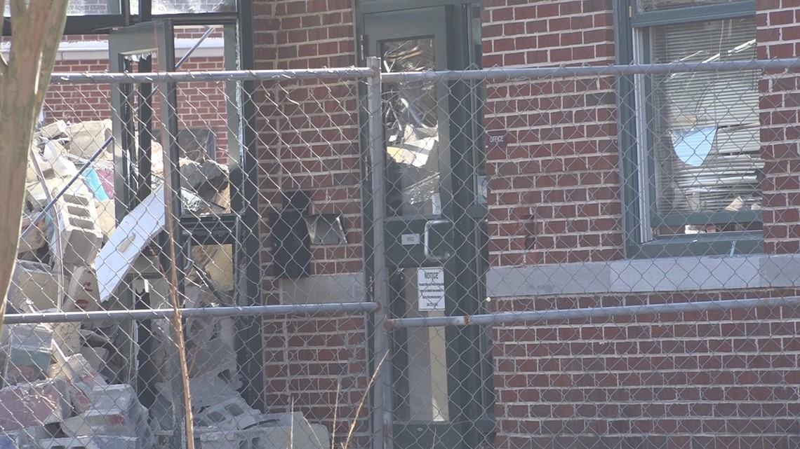 Lexington Two begins demolishing George I. Pair school - Vimarsana News