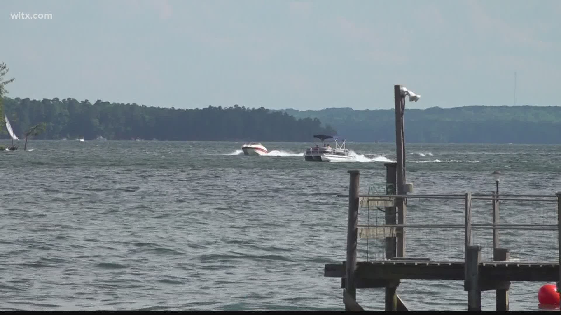 Five people are injured after a boat crash where one boat was damaged and the other sank on Lake Murray