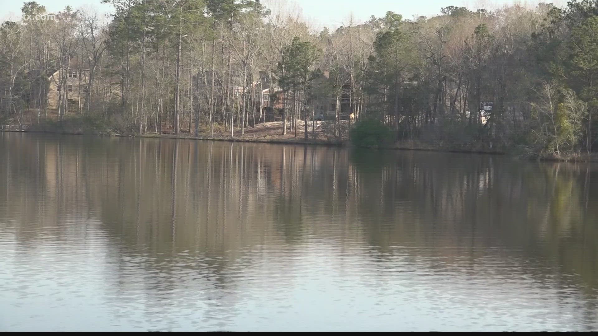 Authorities responded to the Richland County lakeside community around 3 p.m. when a kayaker went underwater and didn't resurface.