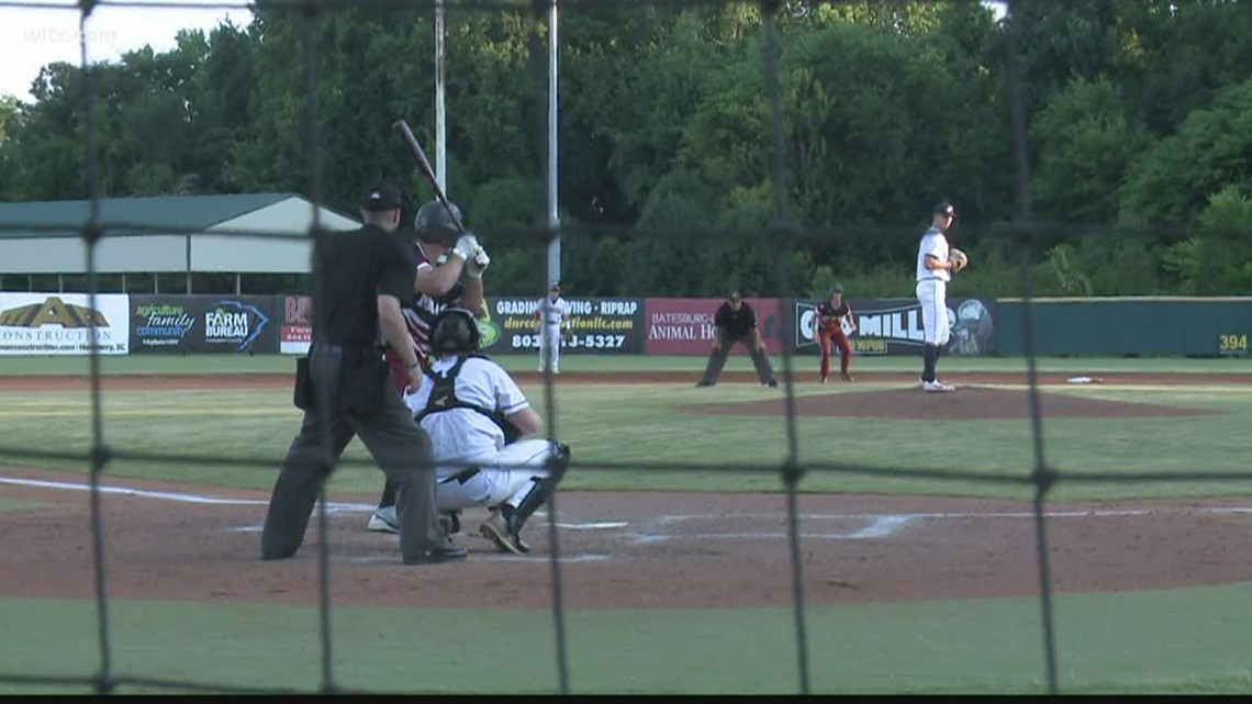 Macon Bacon host Lexington County Blowfish