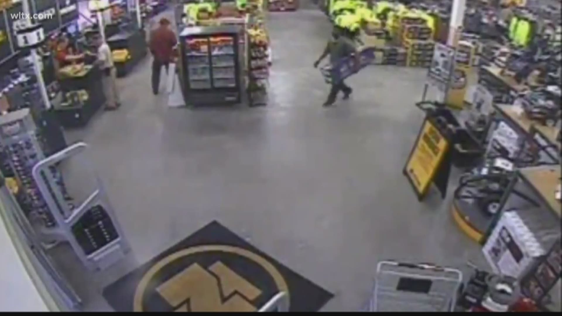 Lexington deputies are searching for a suspect who they say stole a chainsaw, then assaulted an employee who tried to stop him.