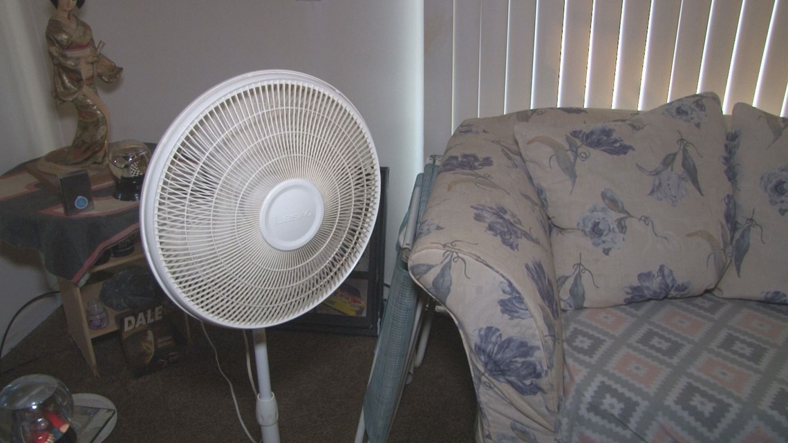 Austin Woods apartments residents without air conditioning