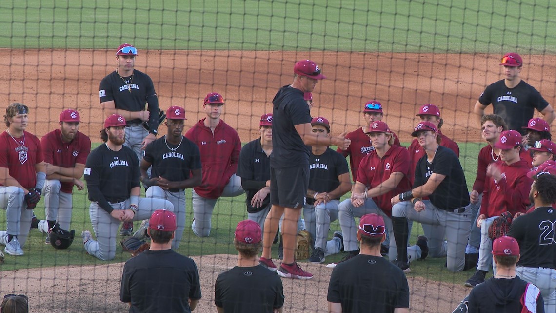 Buddies pay last respects to baseball's disappearing parks