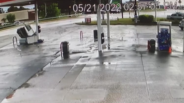SCDOT planning additional signage after car crashes into Cayce gas station