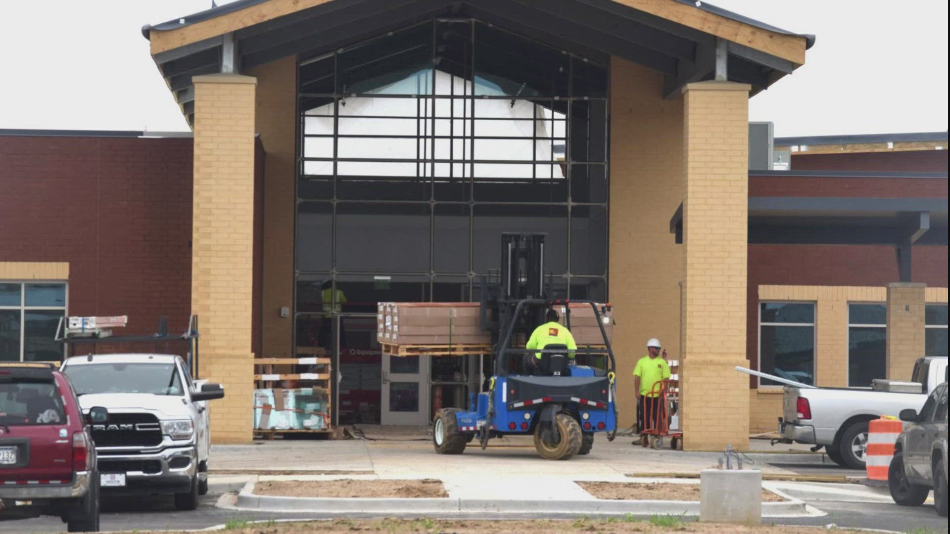 The new school will consolidate the district's three aging elementary schools—Dennis, Lower Lee, and West Lee—into one modern facility.