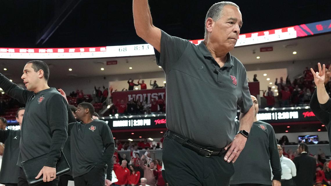 Fashion is part of the game for NCAA March Madness coaches | wltx.com