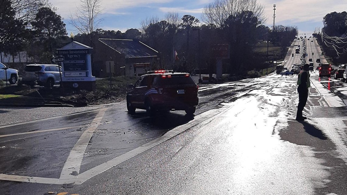 Lake Murray Boulevard water main break in Irmo shuts down road - Vimarsana News