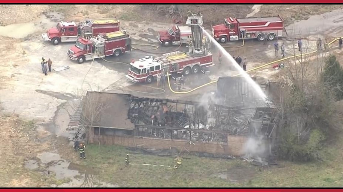 South Carolina roof collapse in Iva injures two firefighters