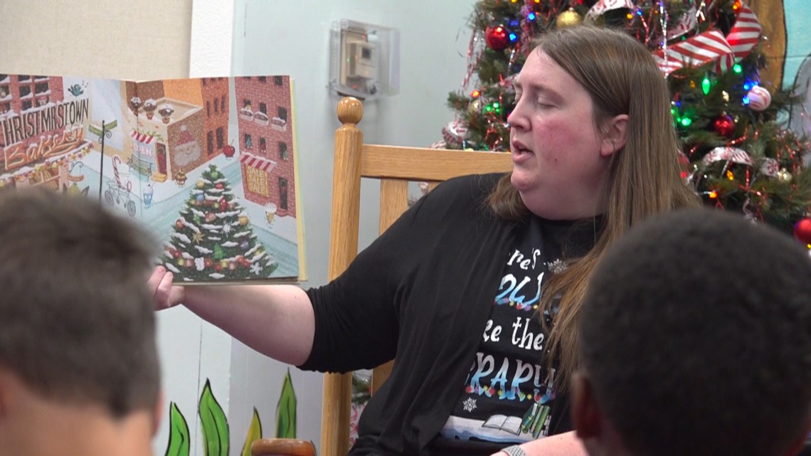 Sumter librarian recognized as PeeDee School Librarian of Year - Vimarsana News