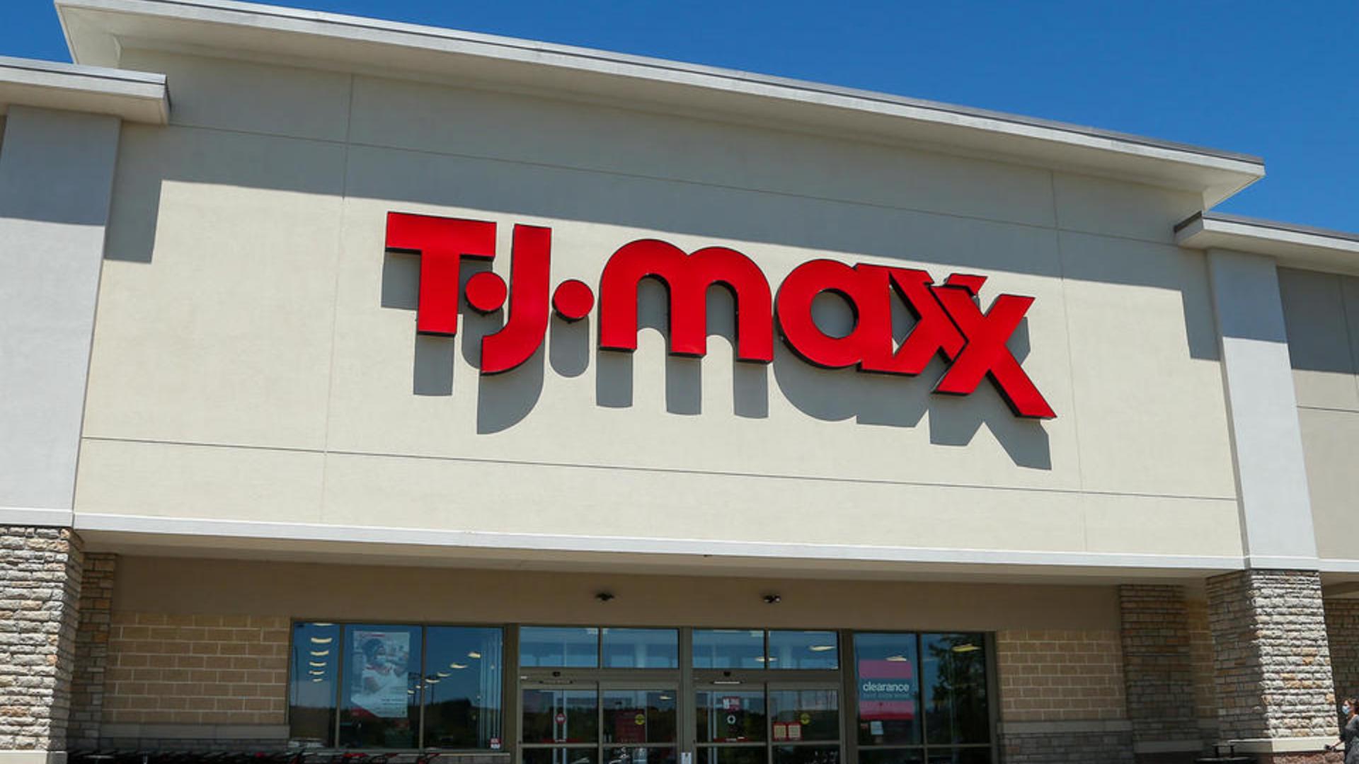TJ Maxx workers now wearing body cameras to thwart shoplifting