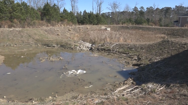 Barr Lake residents in Lexington say water quality pond poses safety concerns