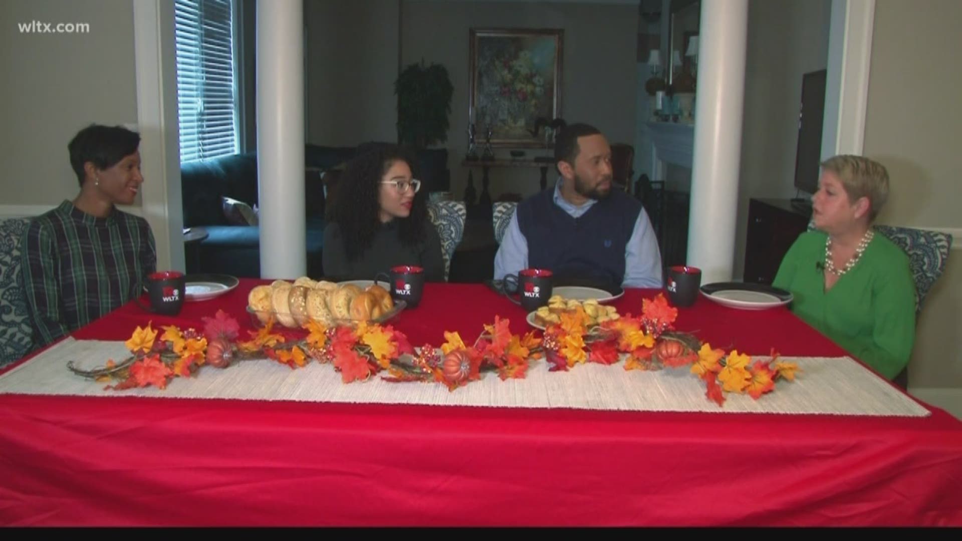 News19 sat down with two experts ahead of the holidays to offer ways to avoid conflict around the Thanksgiving dinner table.