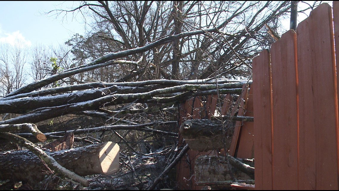 Crews working to restore power in Newberry County - Vimarsana News