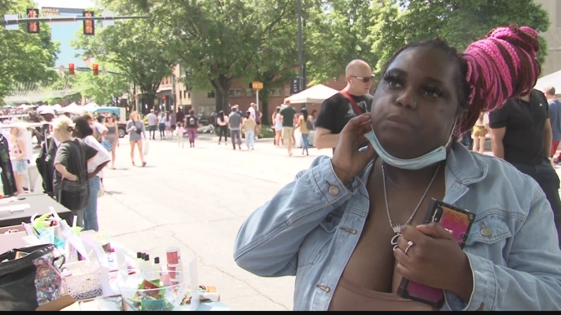 In a new effort by Columbia's mayor to grow business opportunities, a dozen student businesses were invited to share their businesses at the city's Soda City Market.