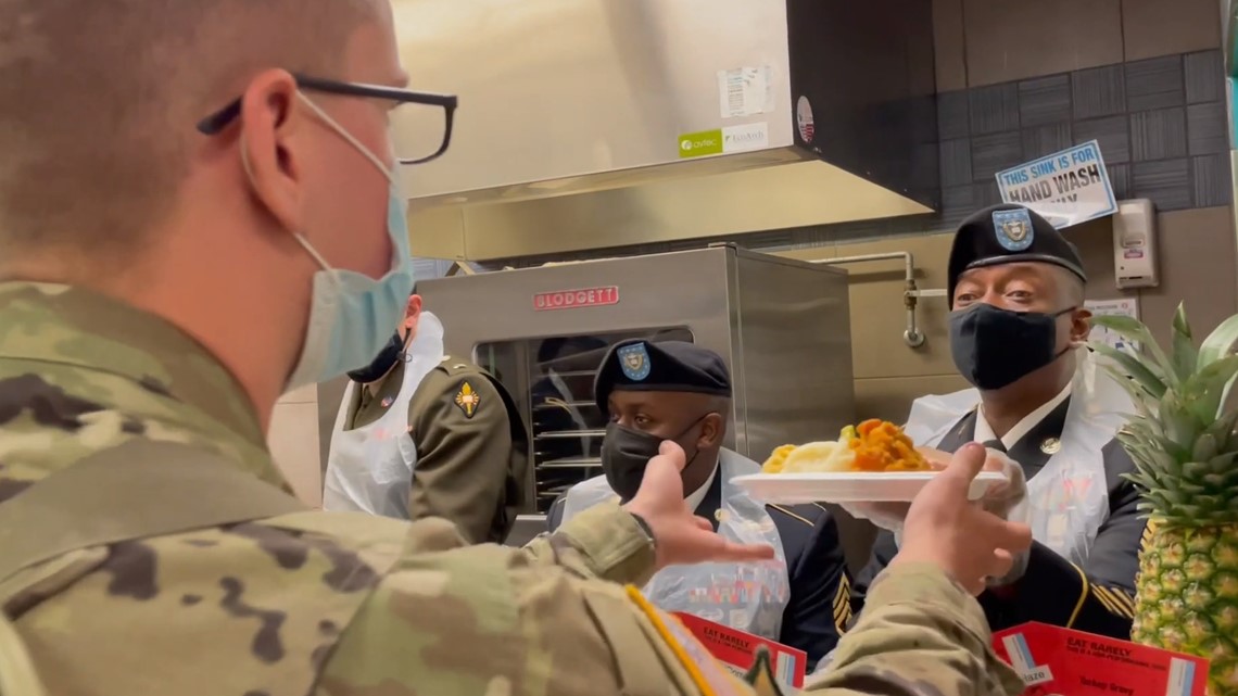 Trainees at Fort Jackson treated to Thanksgiving meal - Vimarsana News