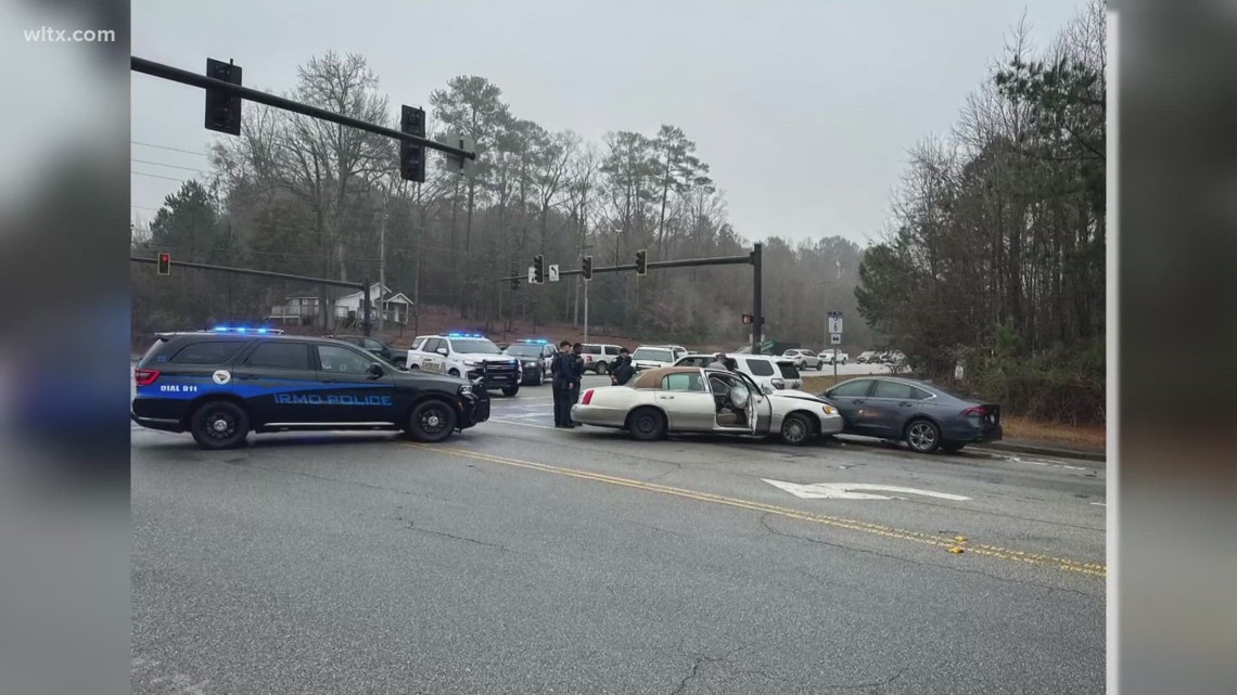 Two arrested after police chase ends in Lexington crash | wltx.com