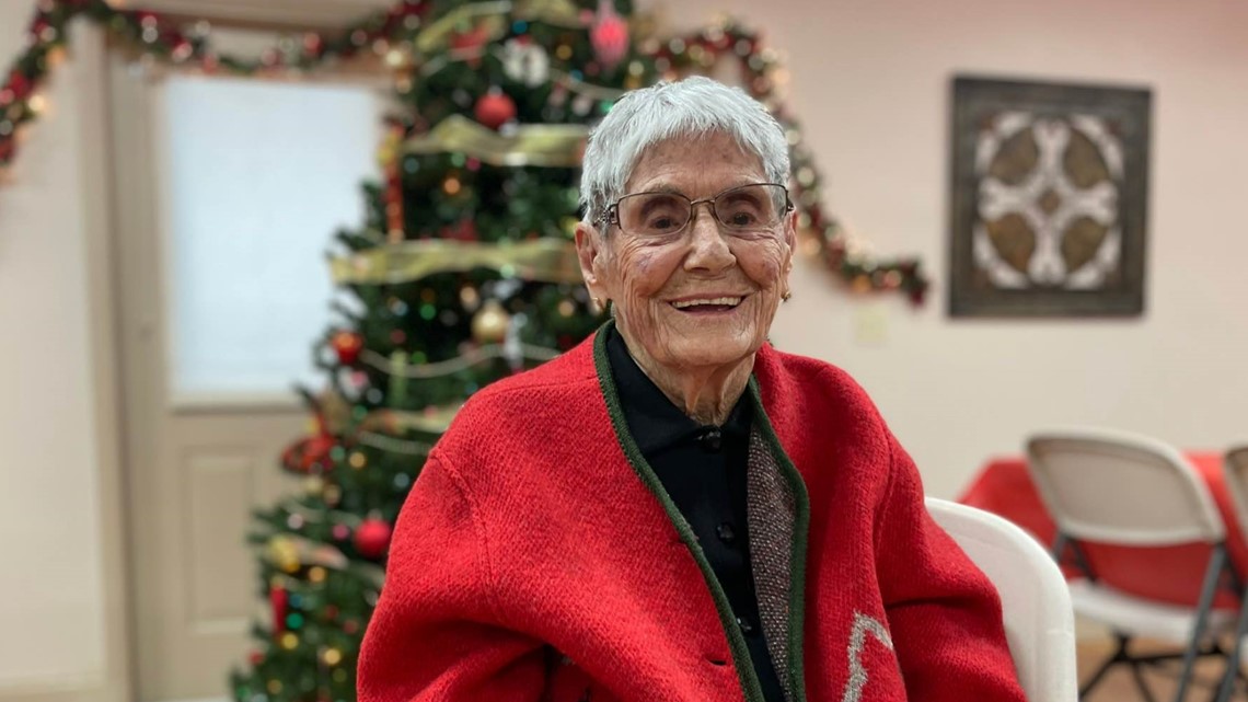 Florida woman celebrates her 105th birthday on Christmas Eve - Vimarsana News