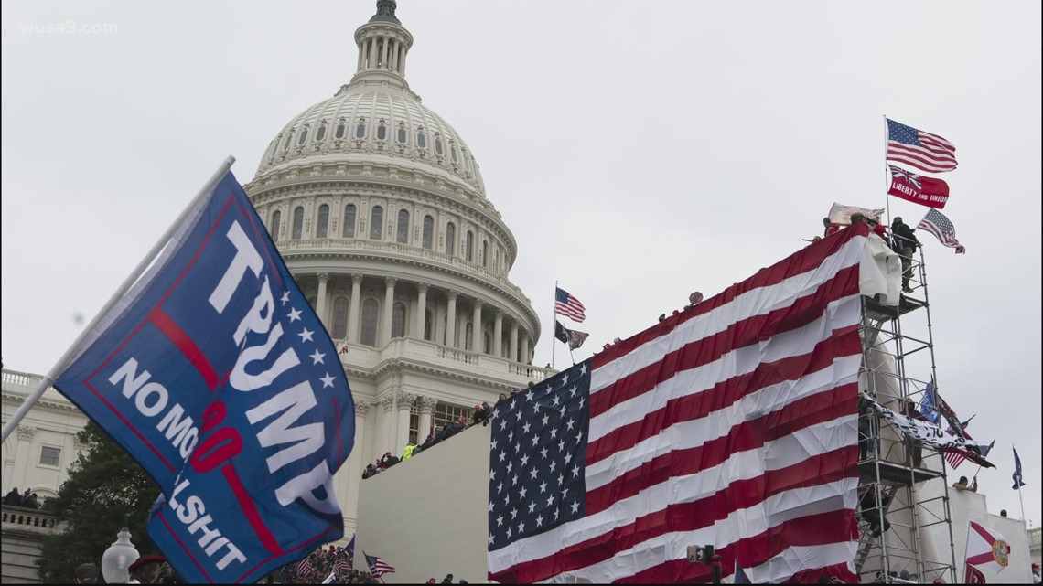 Arkansas man charged for beating cop with flag at Capitol riot - Vimarsana News