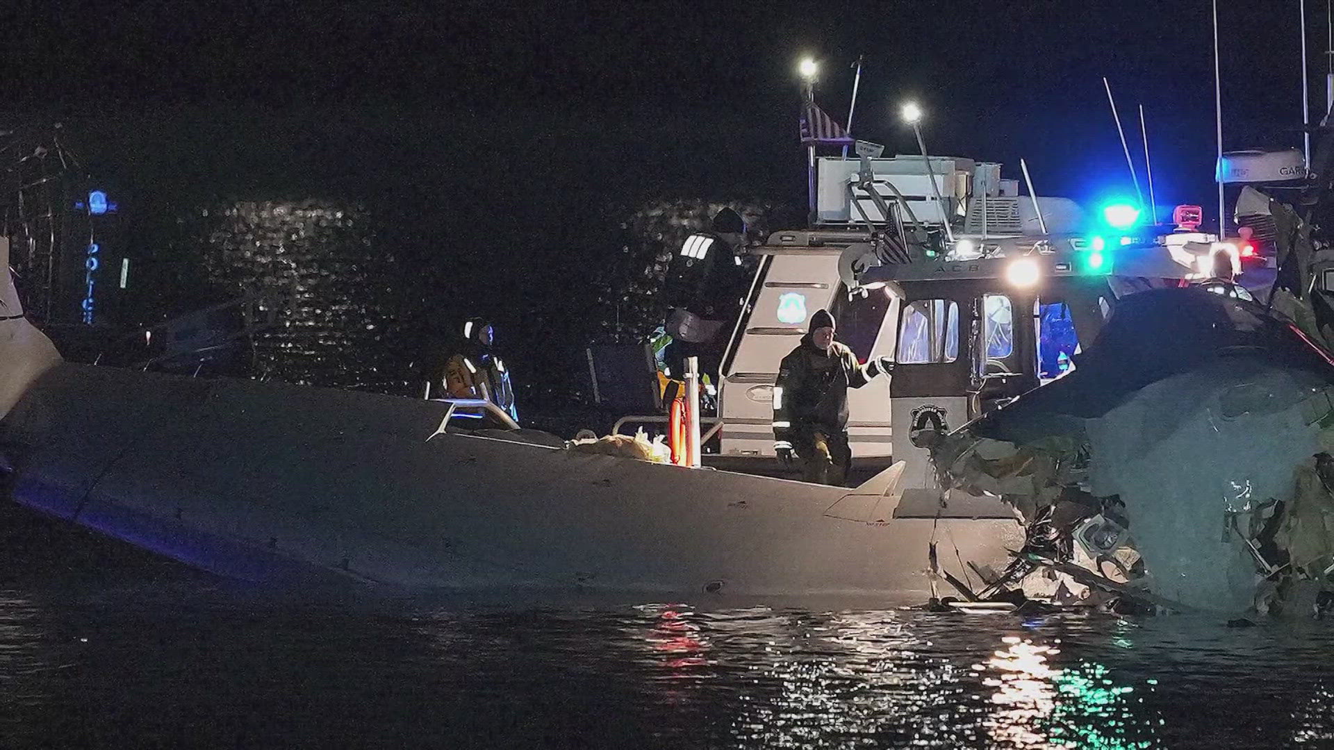 Timeline: American Airlines Flight 5342, Black Hawk crash into Potomac ...