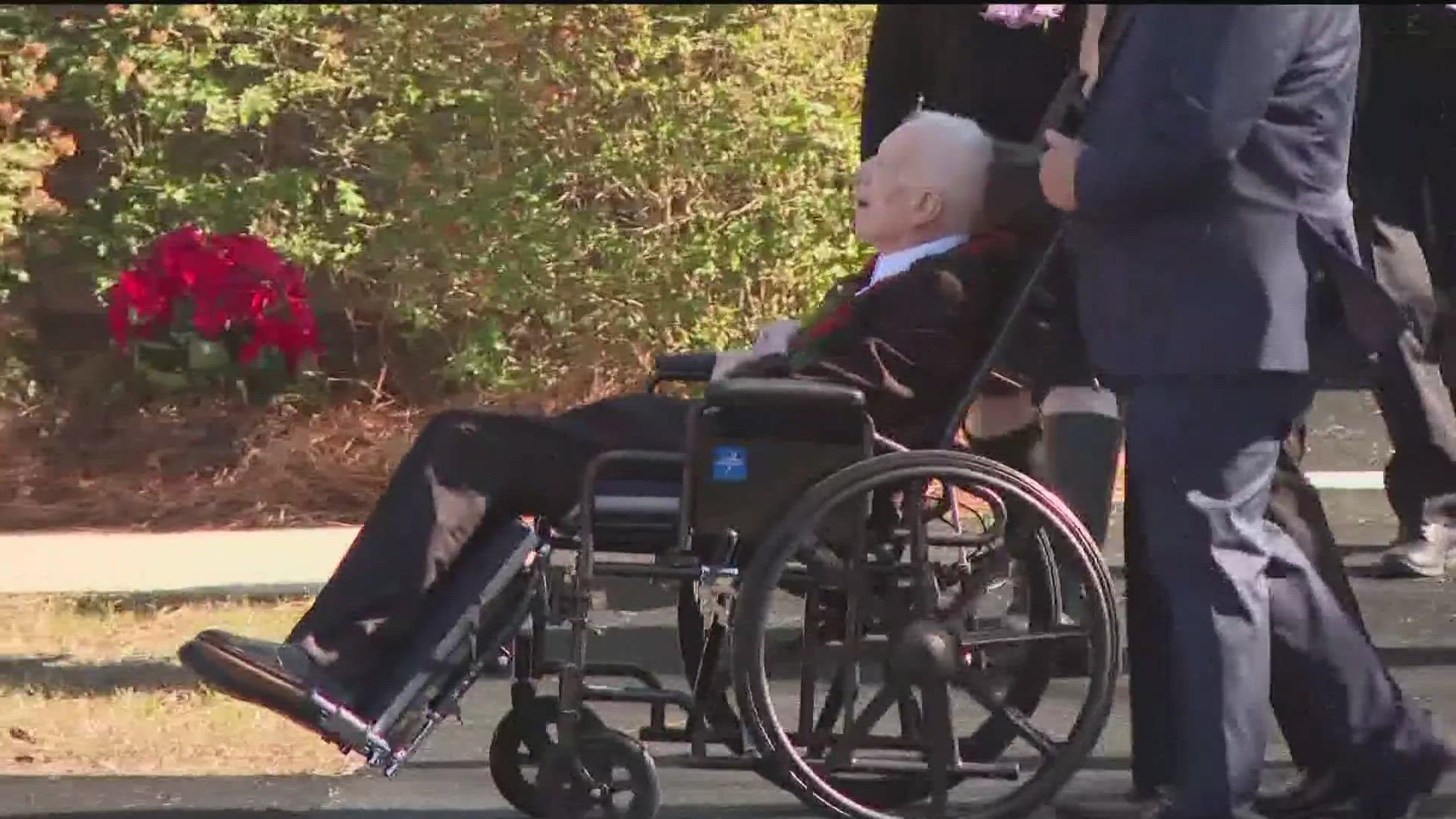 After the funeral, the motorcade rolled slowly from the church to the Carter home -- just down the street where Mrs. Carter was buried on a hillside.