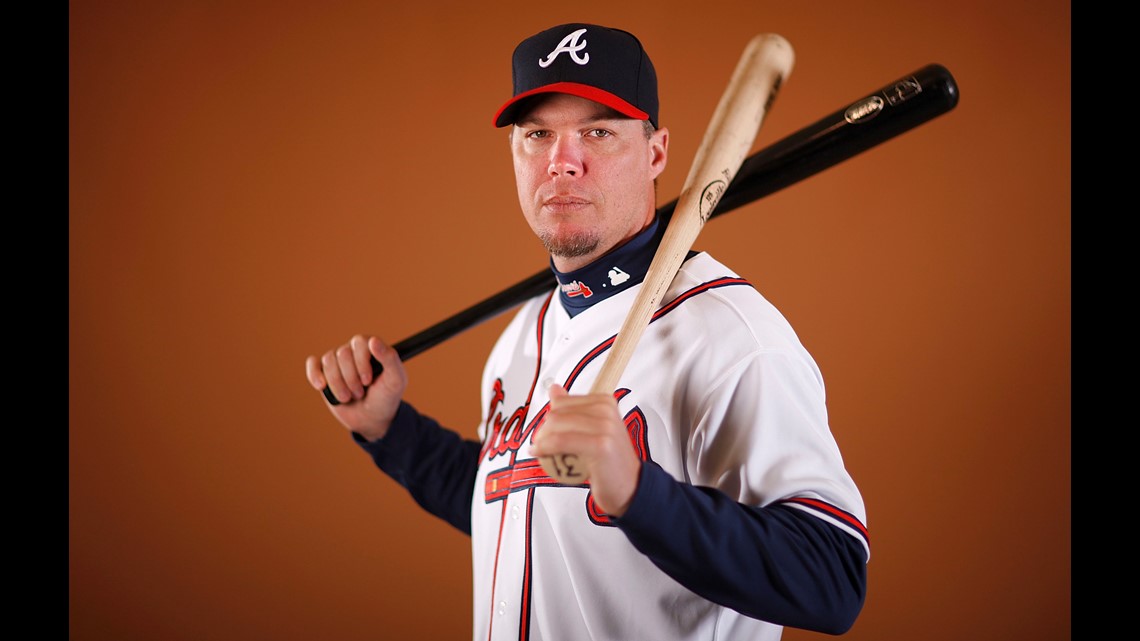 Chipper in Cooperstown, Jones rides in Saturday Hall of Fame Legends  parade