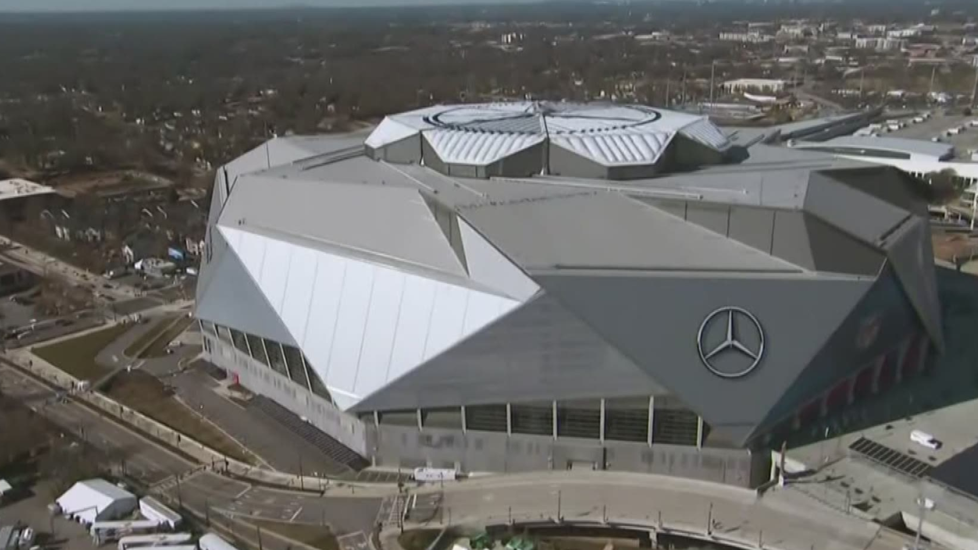 Mercedes-Benz Stadium will cut concession food prices, go cashless