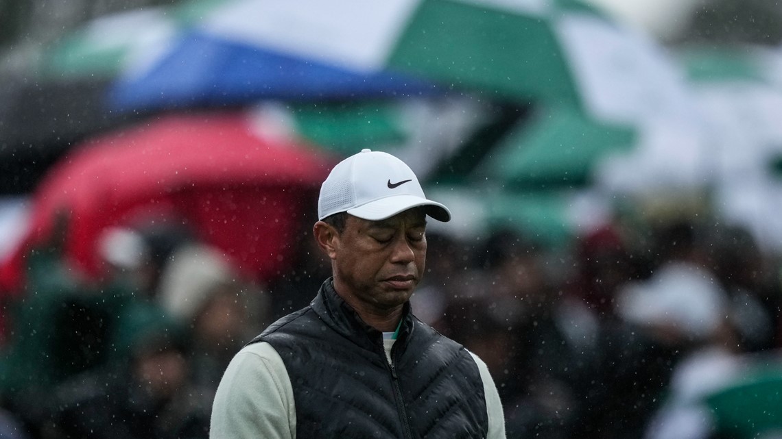 Tiger Woods withdraws from Masters before resuming play Sunday